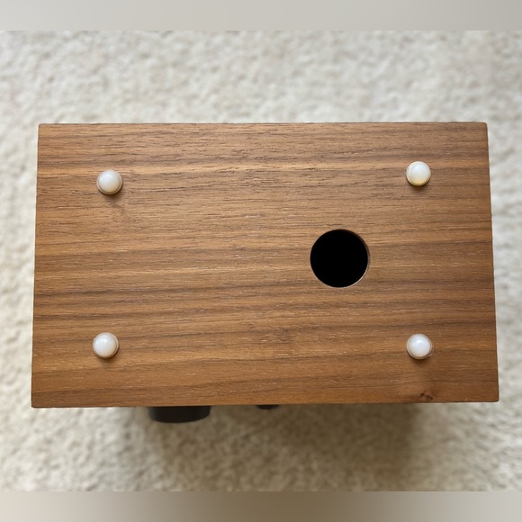 Tivoli Audio Model One AM / FM Table Radio, Classic / Walnut, 2.4 Lb - Picture 12 of 12